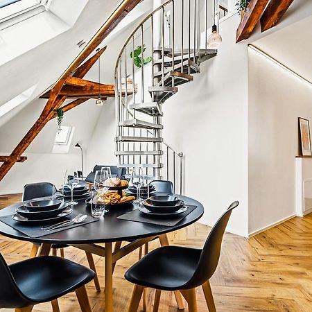 Maisonette-Wohnung Mit Freigelegtem Fachwerk Meckenbeuren Luaran gambar